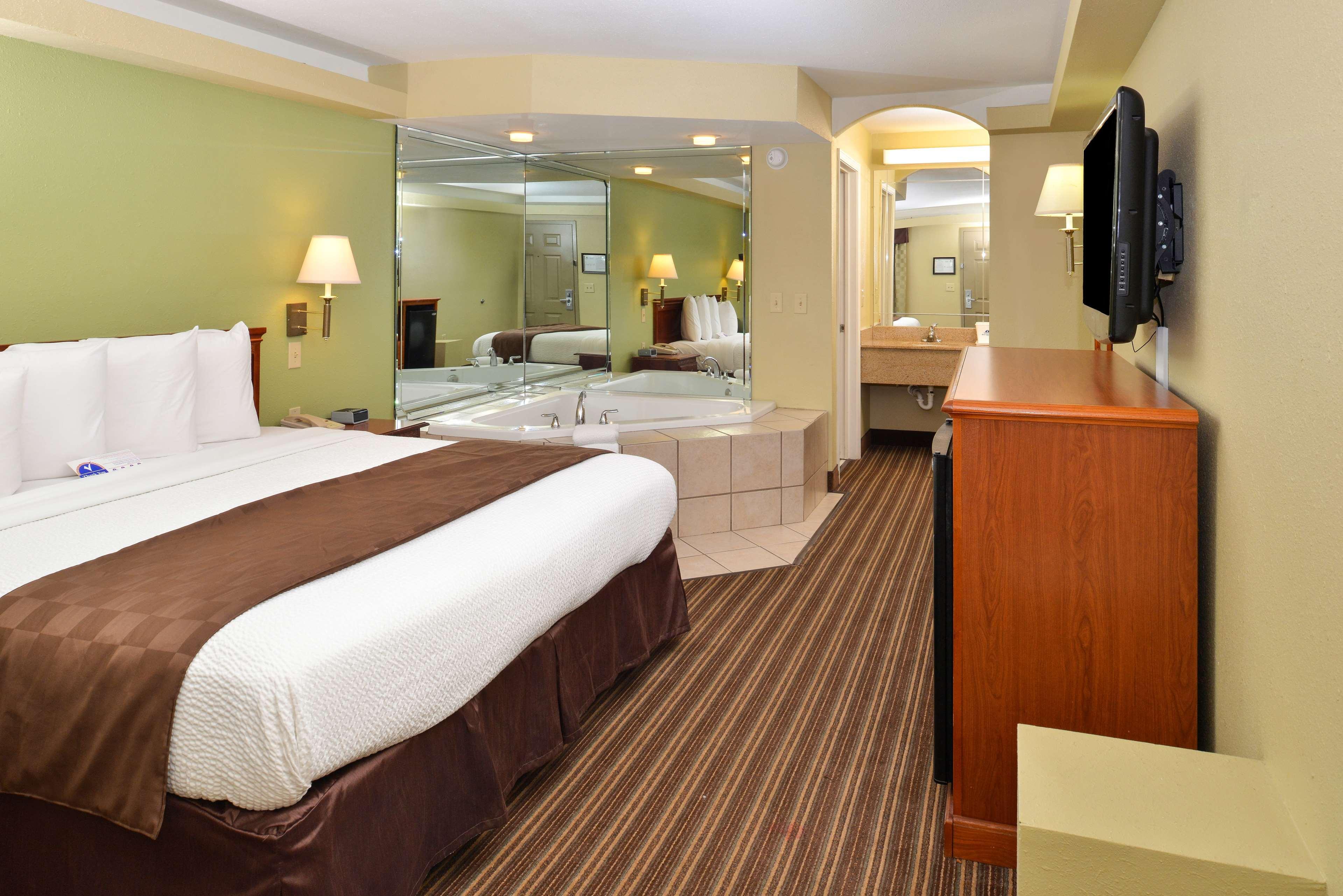 Americas Best Value Inn And Suites ליטל רוק מראה חיצוני תמונה