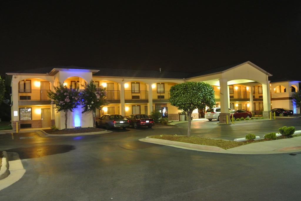 Americas Best Value Inn And Suites ליטל רוק מראה חיצוני תמונה